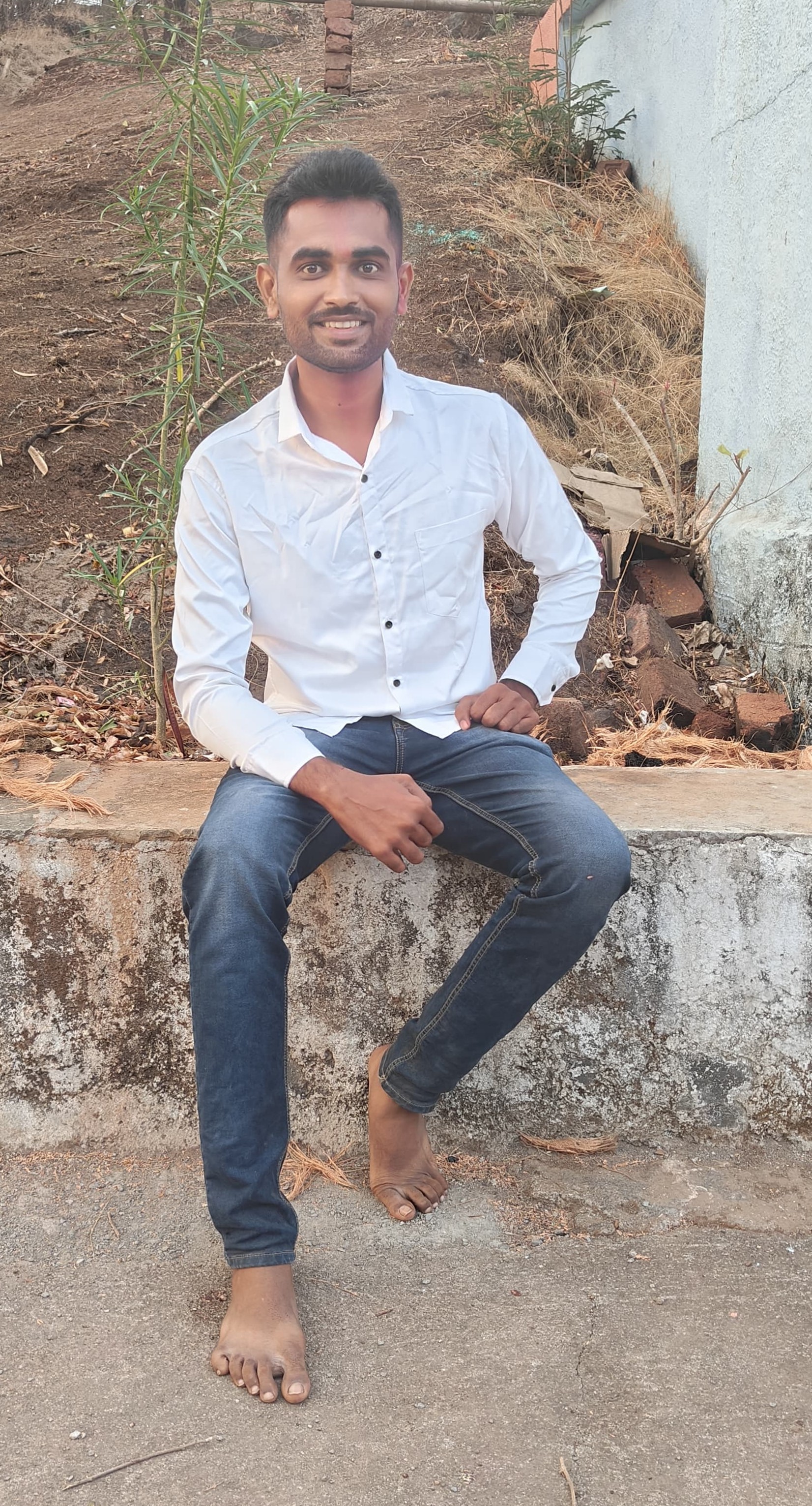 Click to see detail about Mr.  More