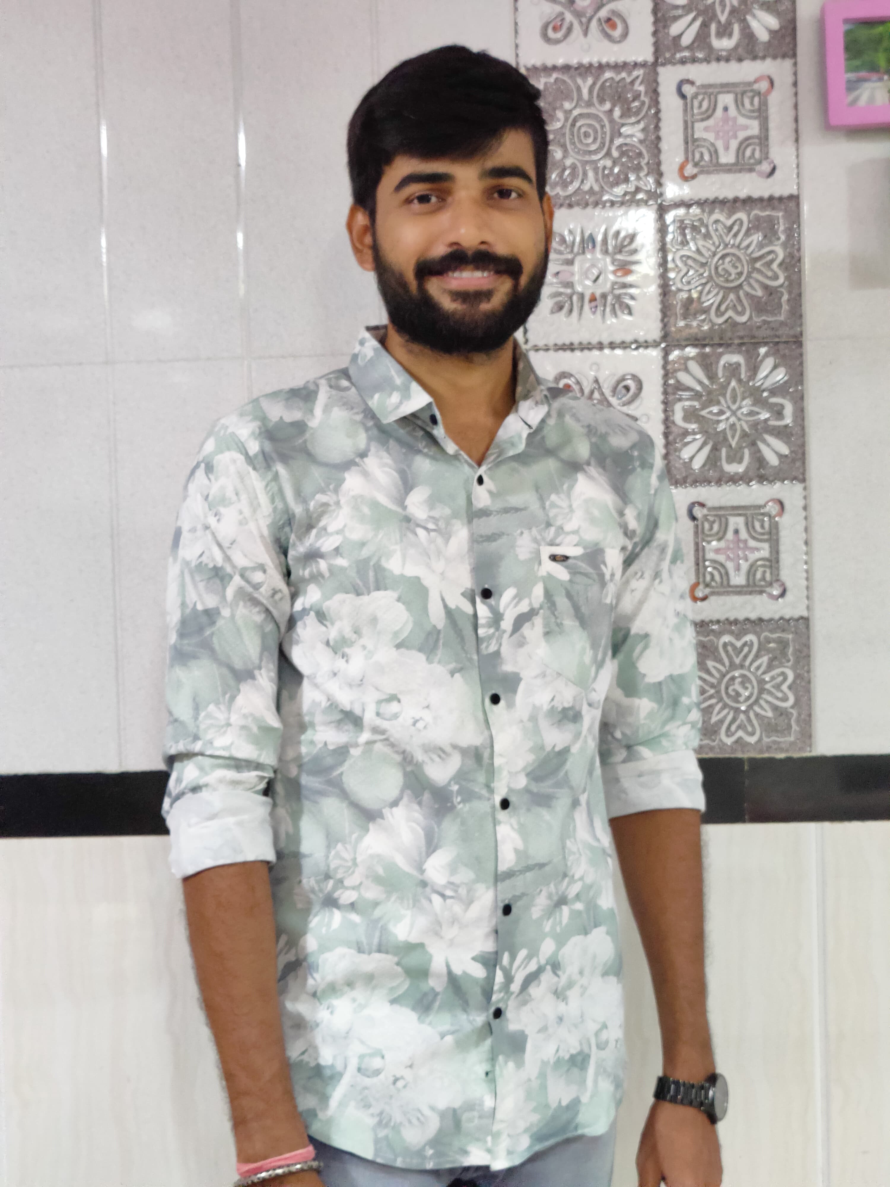 Click to see detail about Mr.  More