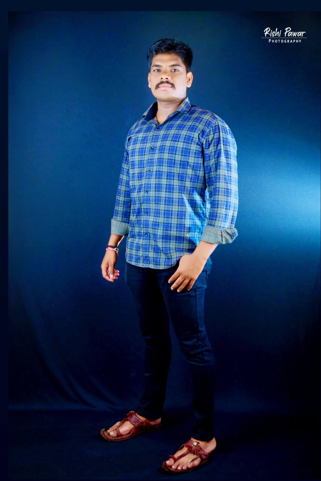 Click to see detail about Mr.  Sabale