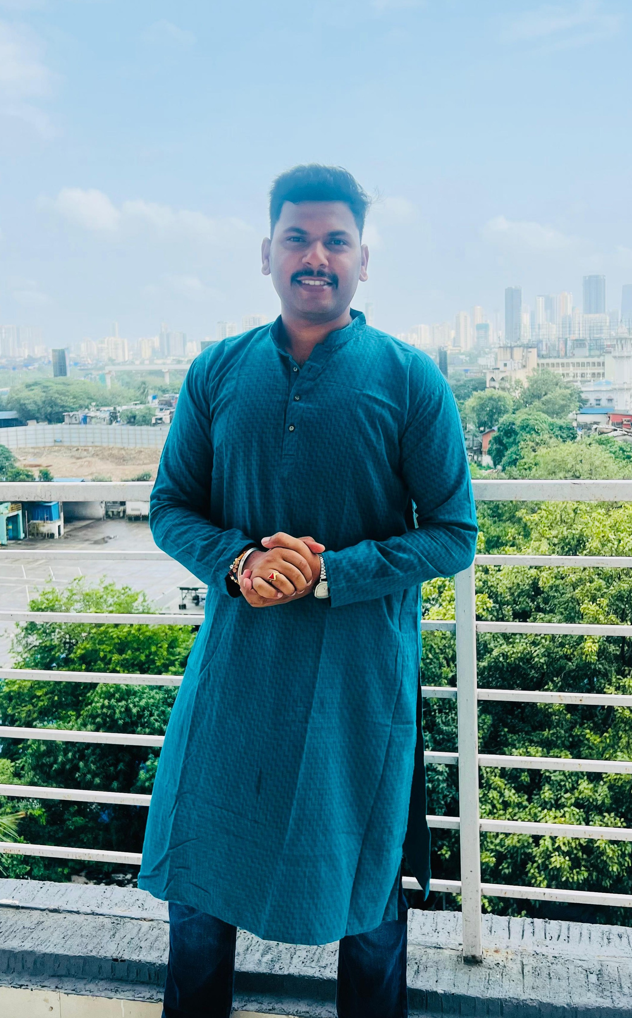 Click to see detail about Mr.  Rade