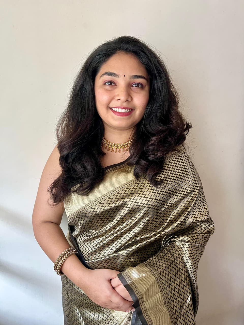 Click to see detail about Miss.  Mandhare